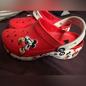 Disney Mickey Minnie Mouse Crocs Size 8